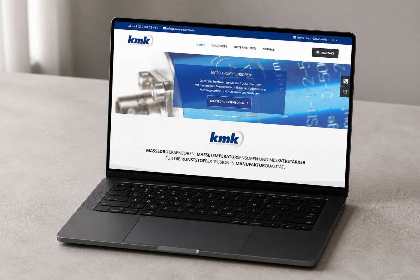 Die Website von KMK Sensoren- und Gerätebau auf einem Notebook