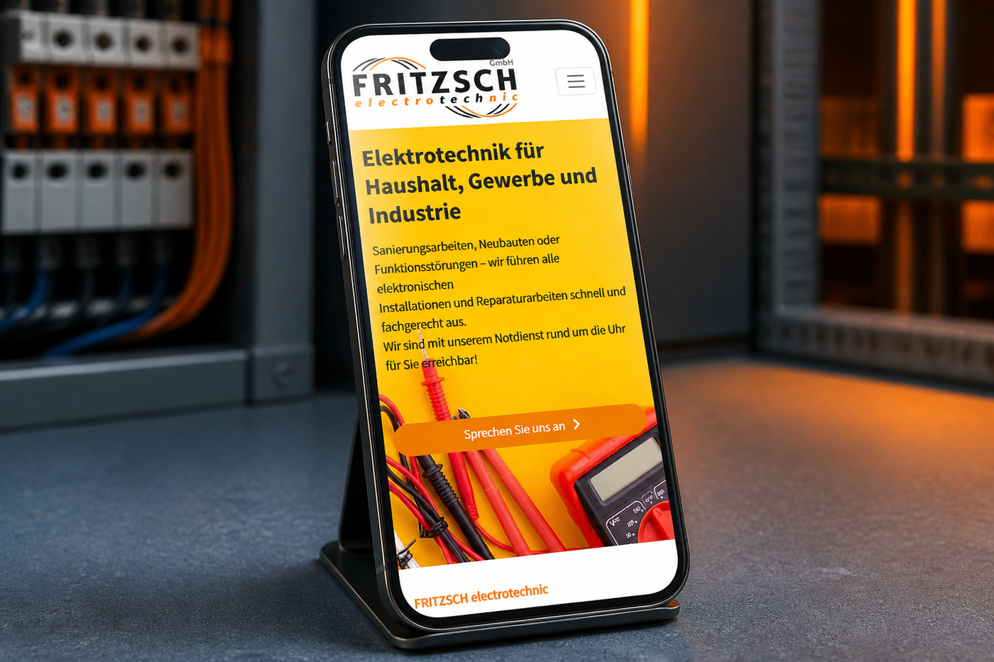 Die Website von FRITZSCH electrotechnic auf einem Smartphone