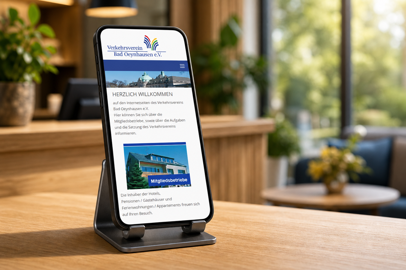 Die Website des Verkehrsvereins Bad Oeynhausen auf einem Smartphone
