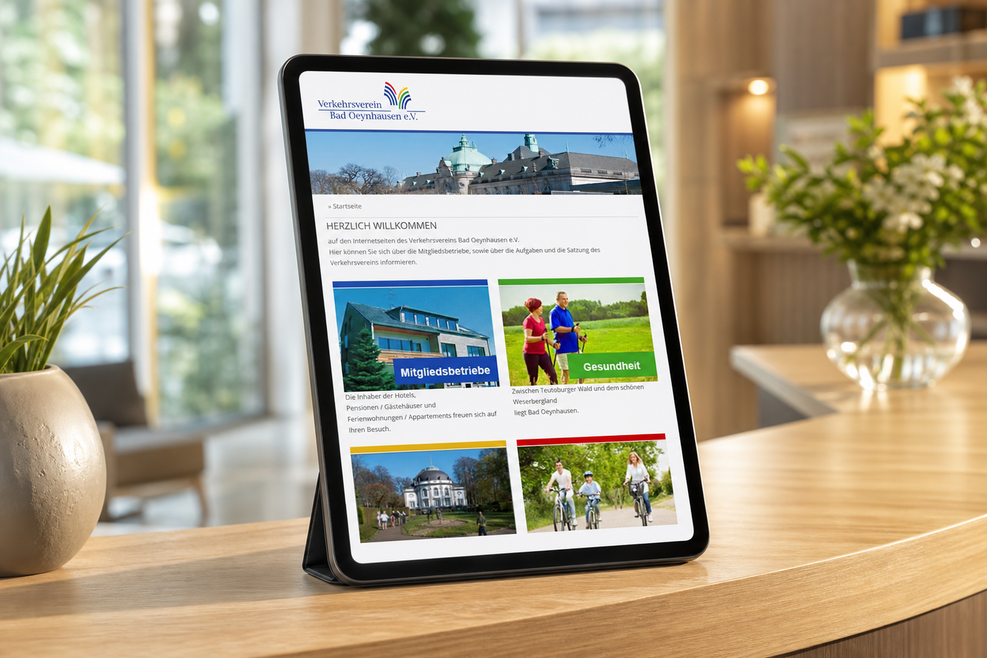 Die Website des Verkehrsvereins Bad Oeynhausen auf einem Tablet